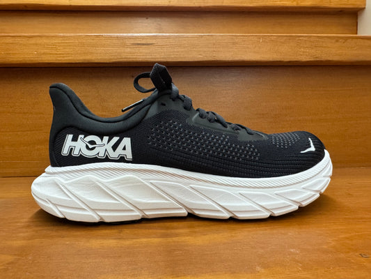 Hoka Arahi 7 Black/White 1147851-BWHT & 1147890-BWHT