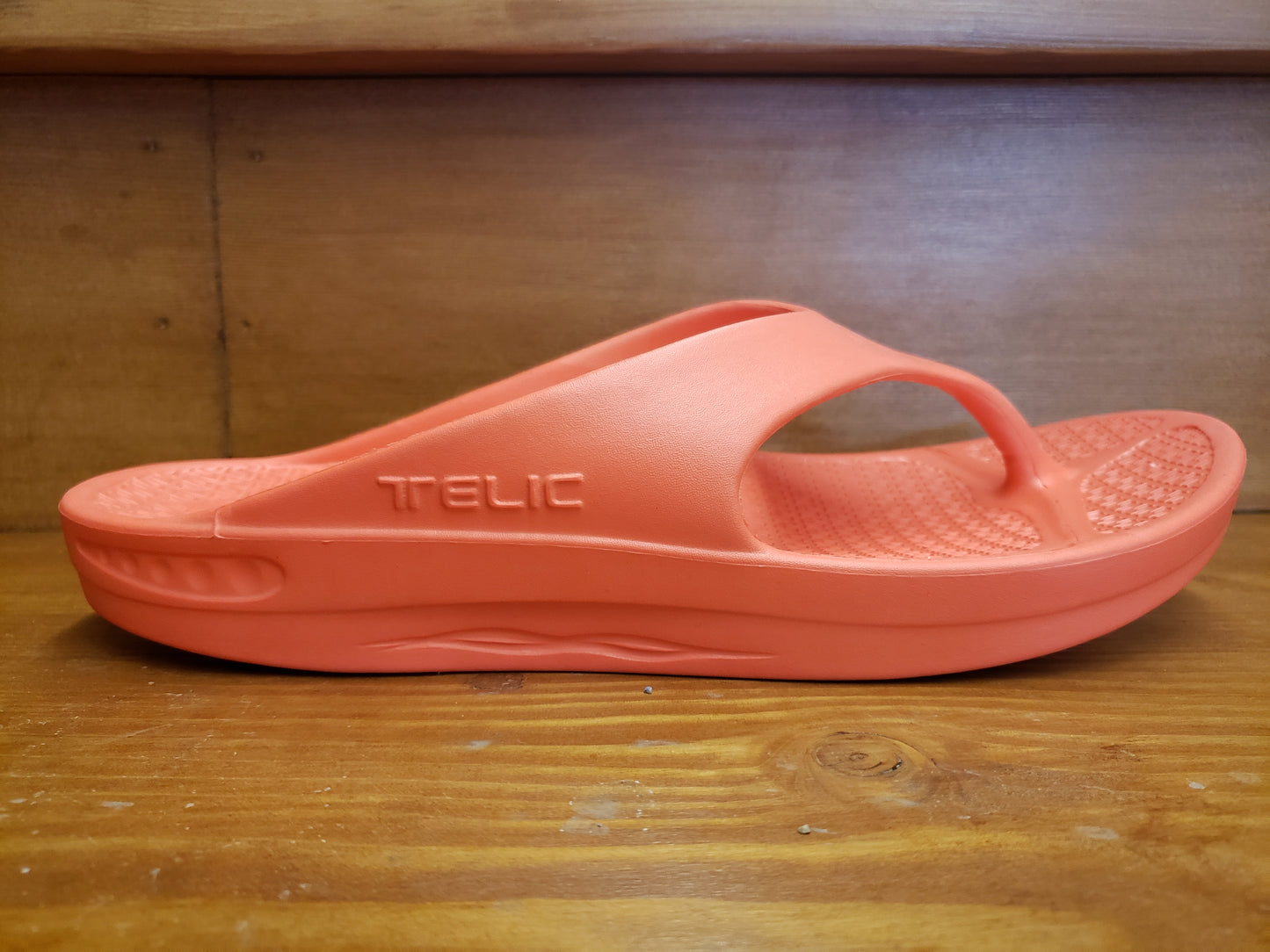 Telic Flip Island Coral